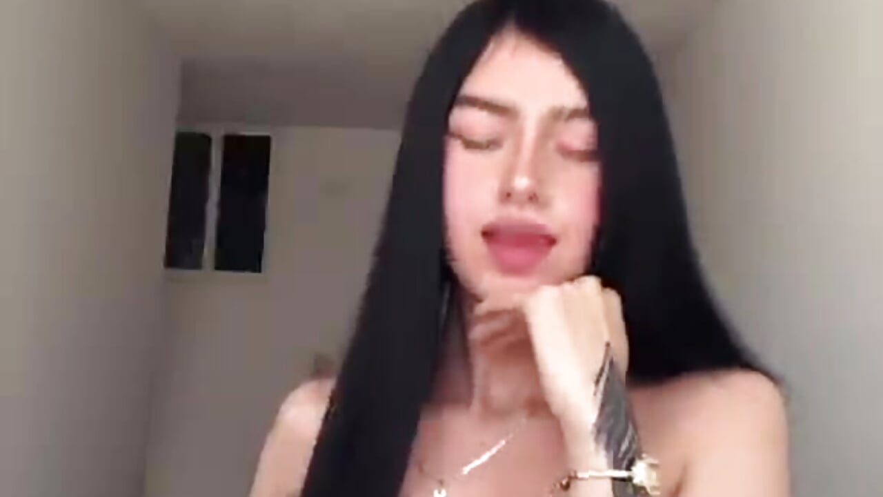 <3 - video av lilies_ cam model