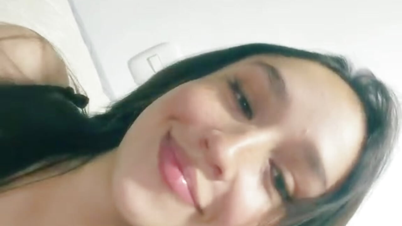 WhatsApp Video 2026-08-04 at 7,59,25 AM - video Sellenncollins kameramallilta