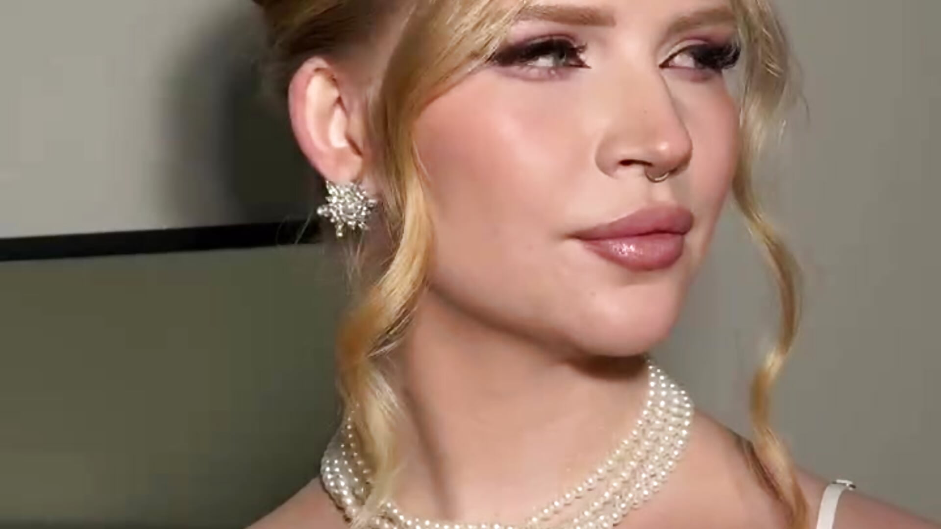 elegant - vídeo de pestiyilinet modelo de câmara