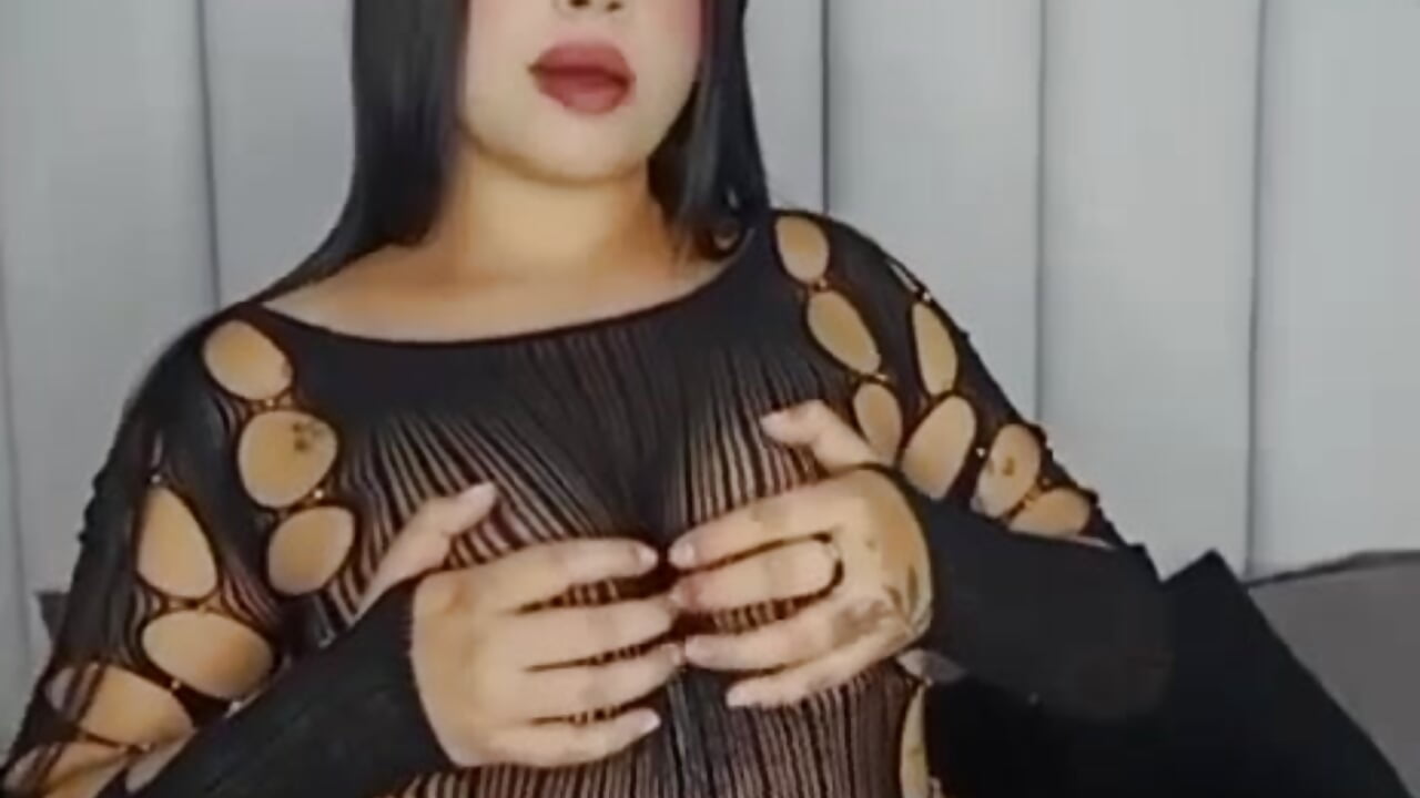 play with you ;) - video by Mia_gomez22 cam model