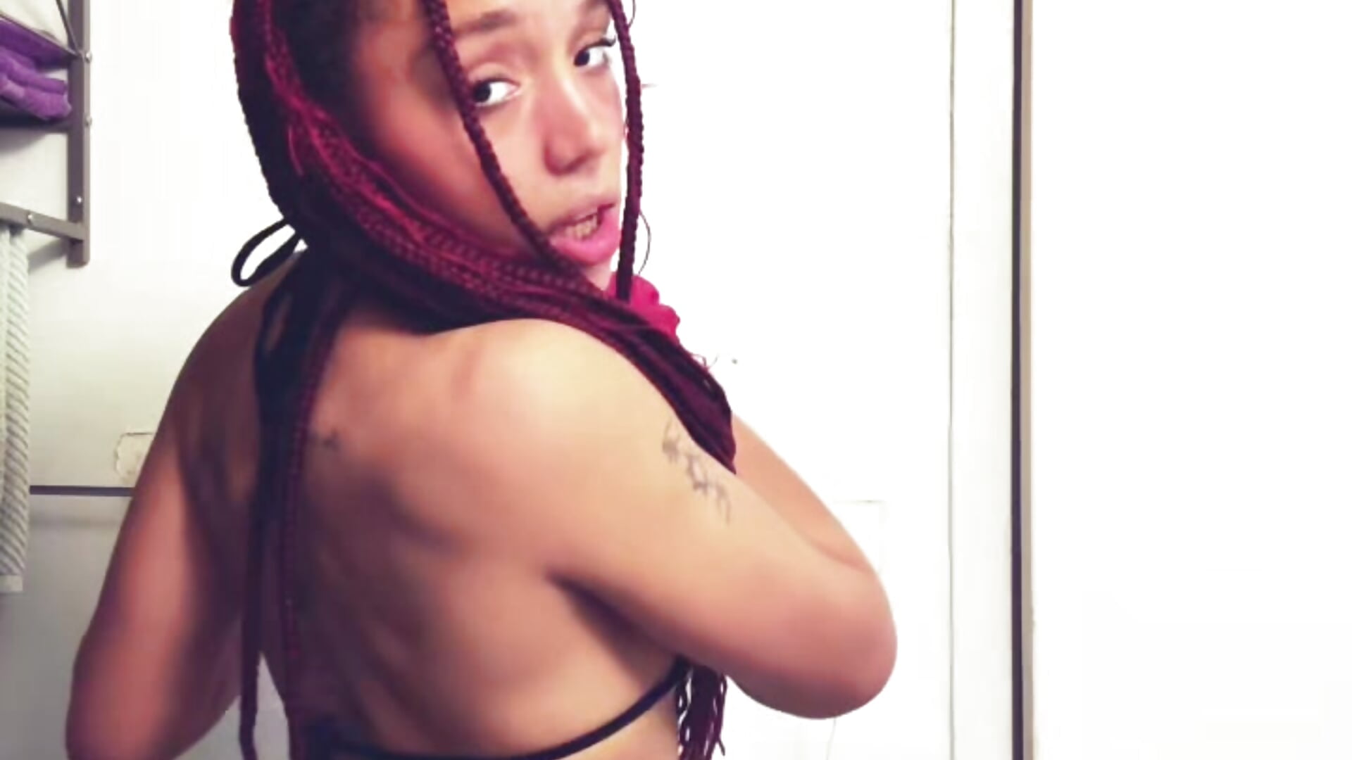 a lil teaser 🎀 - video by xxangelluvxx cam model