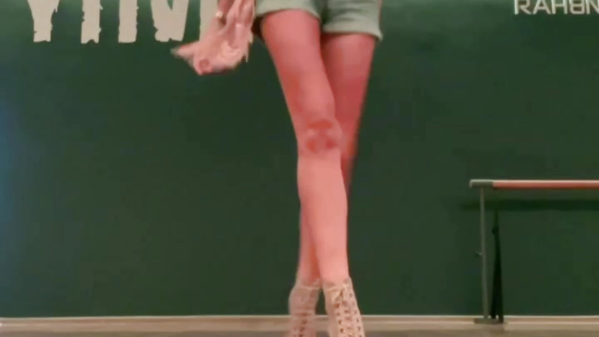 ❤❤ – video modela na kameri AliceWorthington