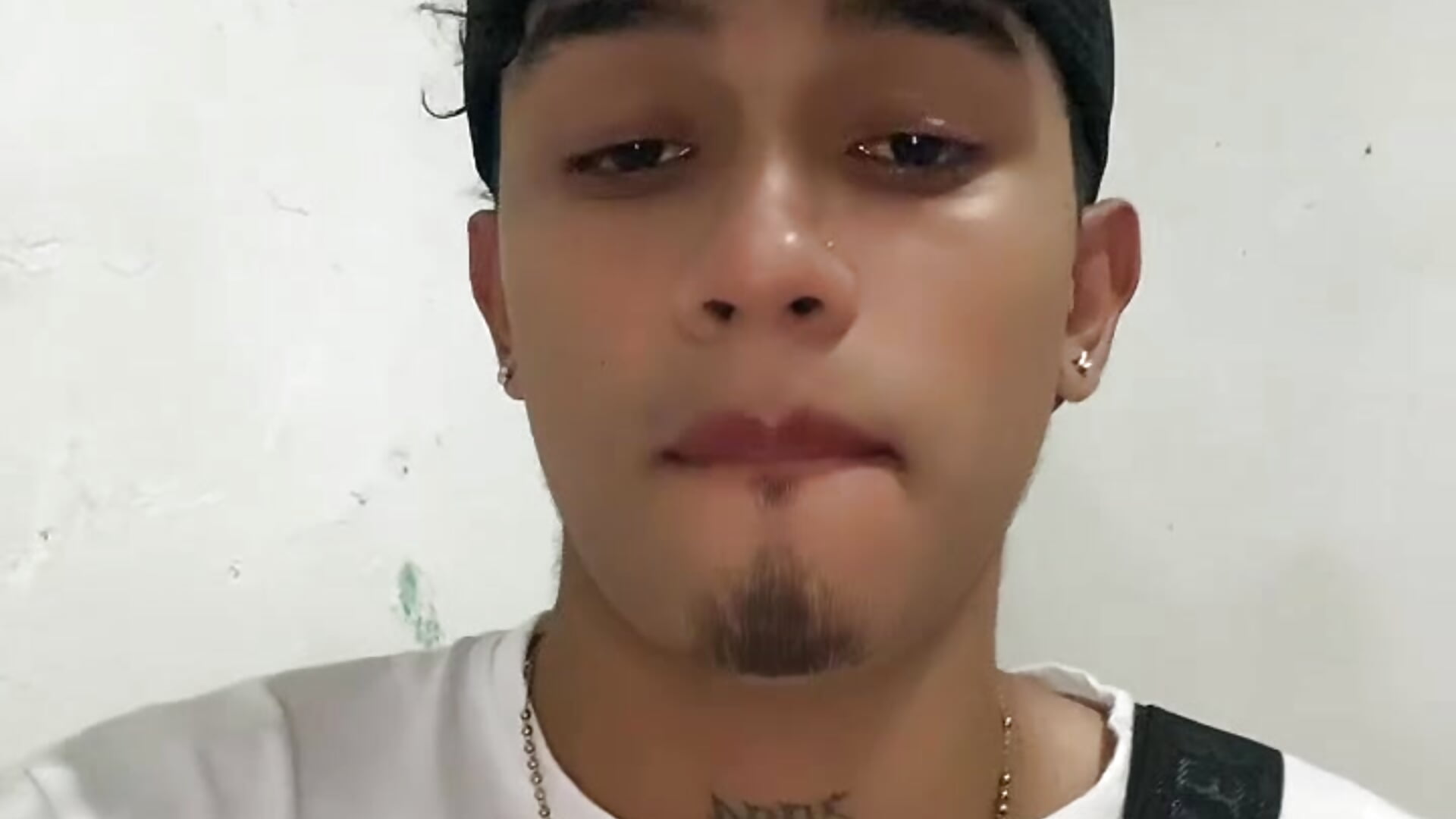 I like to record singing🥹 – video modela na kameri Alexxx_B2026