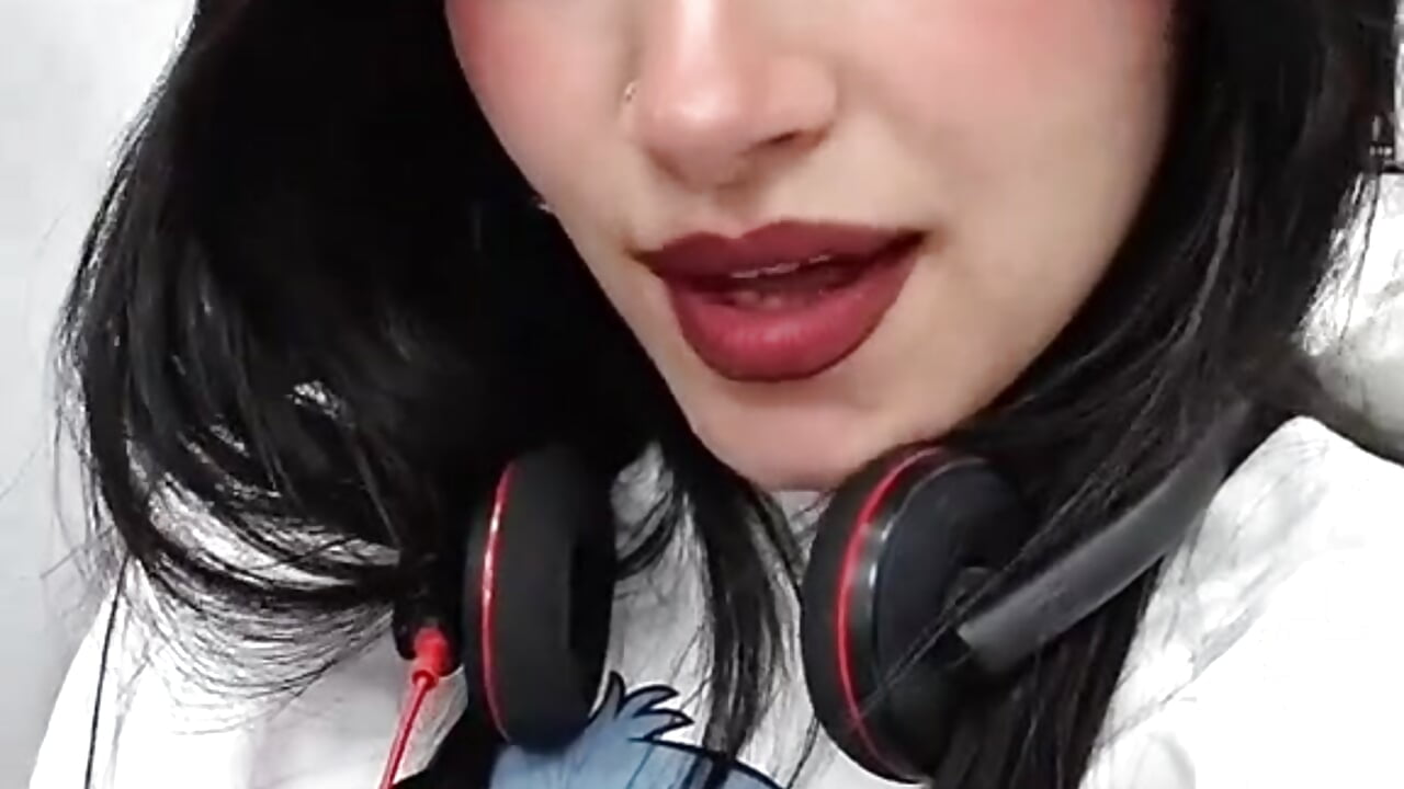 Working - video by aphrodite_girl_1 cam model