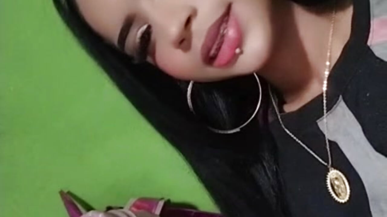 Your girl 💜– Ony_love kameramodell videója