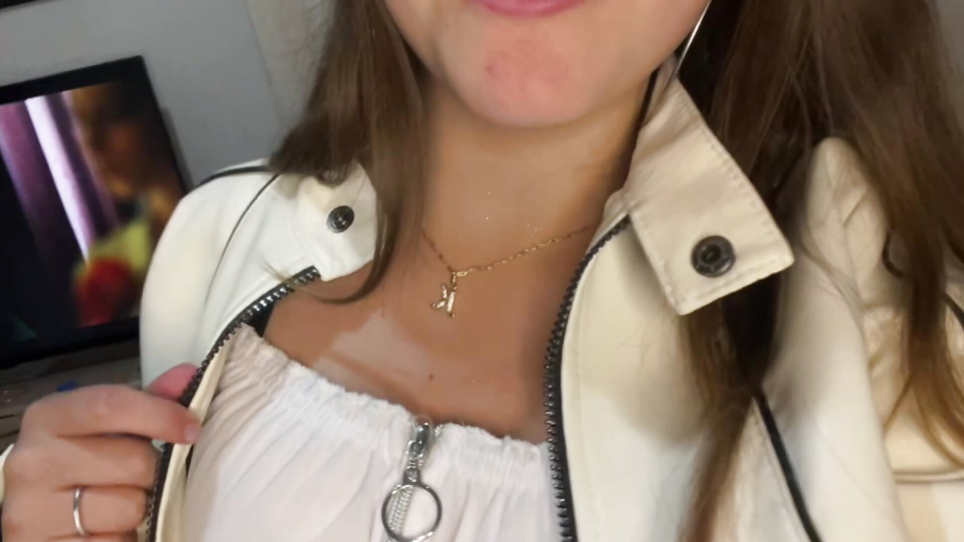 e4a97a3e017d4cc2bb45cca3d46d3e85 - video by heily_love_077