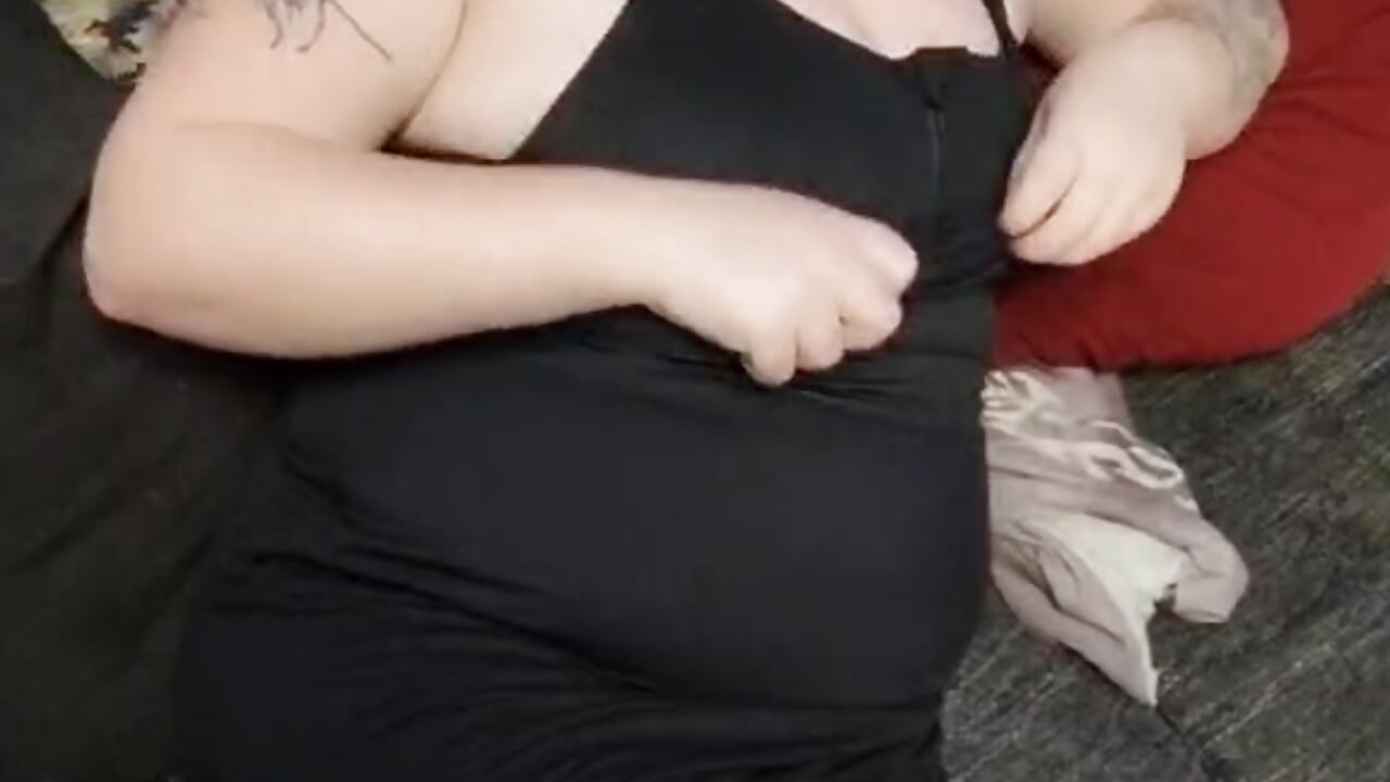 profile-intro-video-1785926366 – video modela na kameri HeisesRotkaeppchen