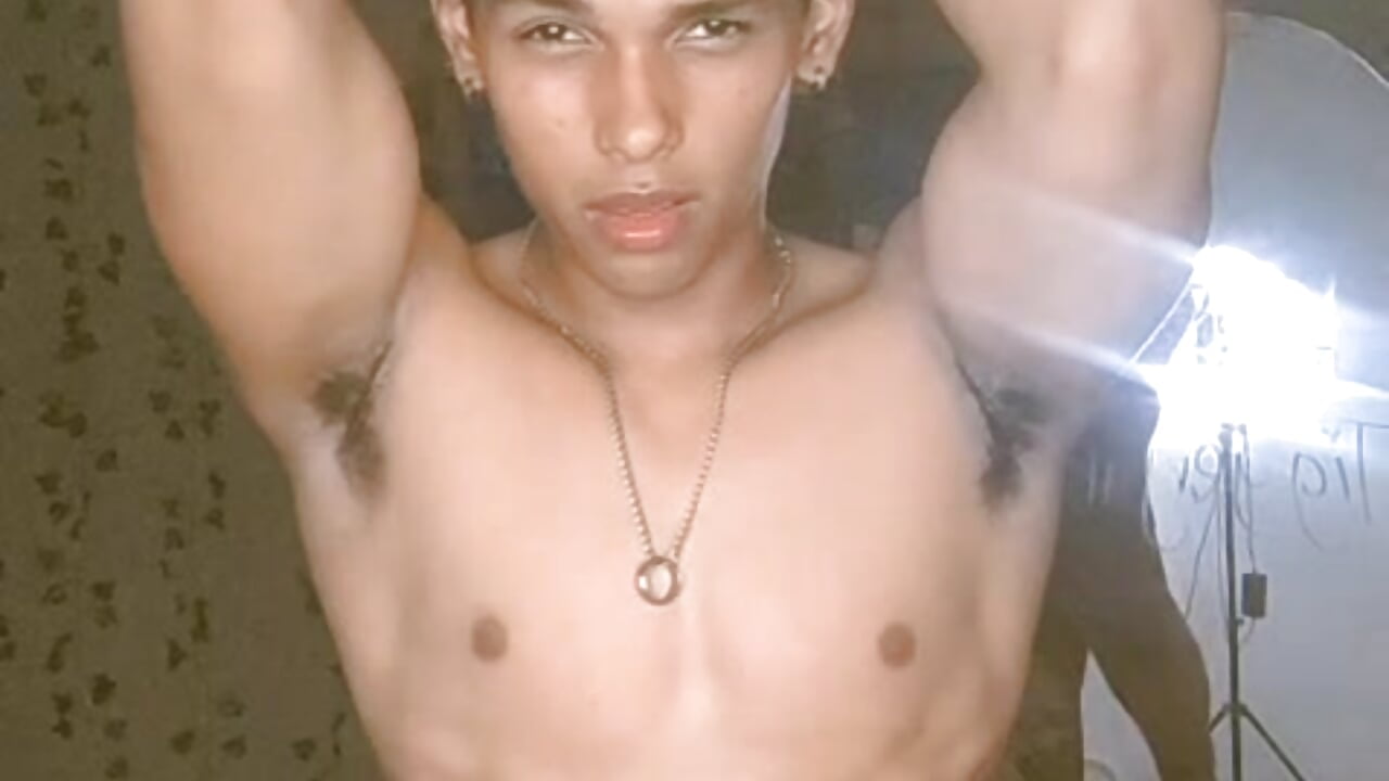 WhatsApp Video 2026-08-04 at 10,27,11 AM – video od webkamerové modelky liam_stark_