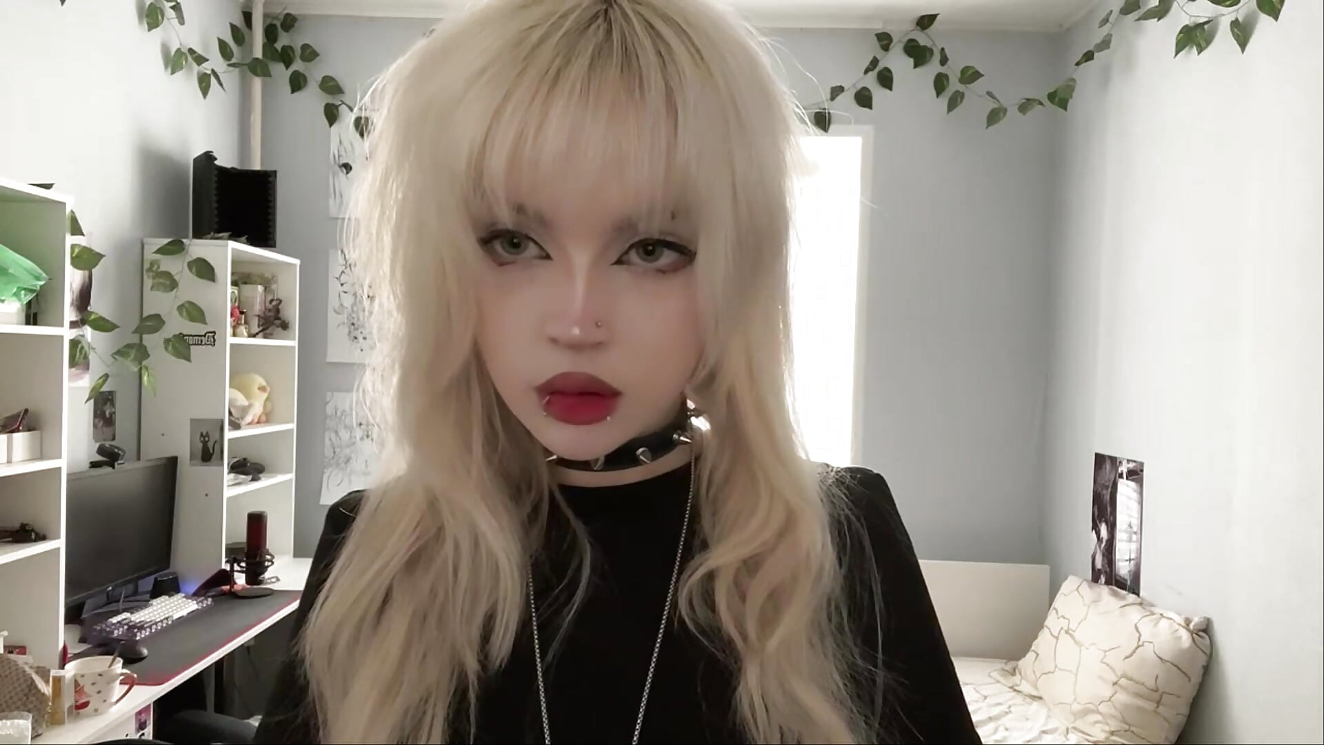💅💅 - clip cu CoralBarra model videochat