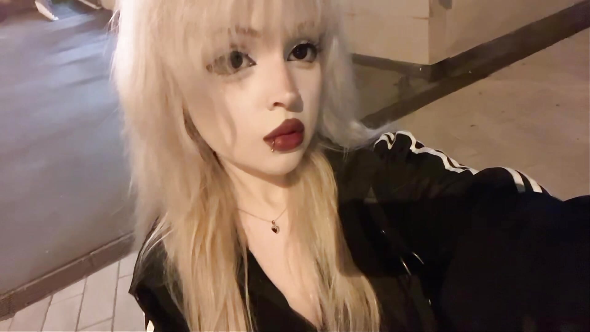 💅💅💅💅💅 - clip cu CoralBarra model videochat