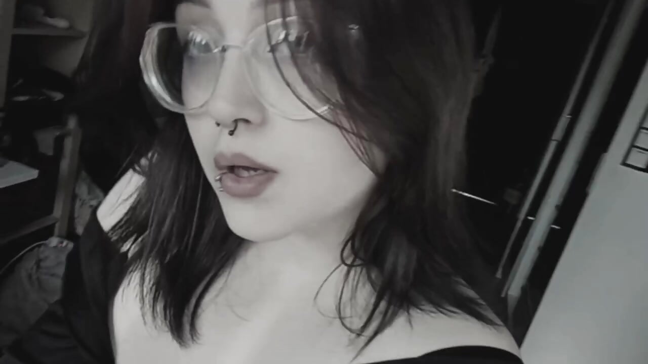 favorite song^^) - video by VinaLapid cam model