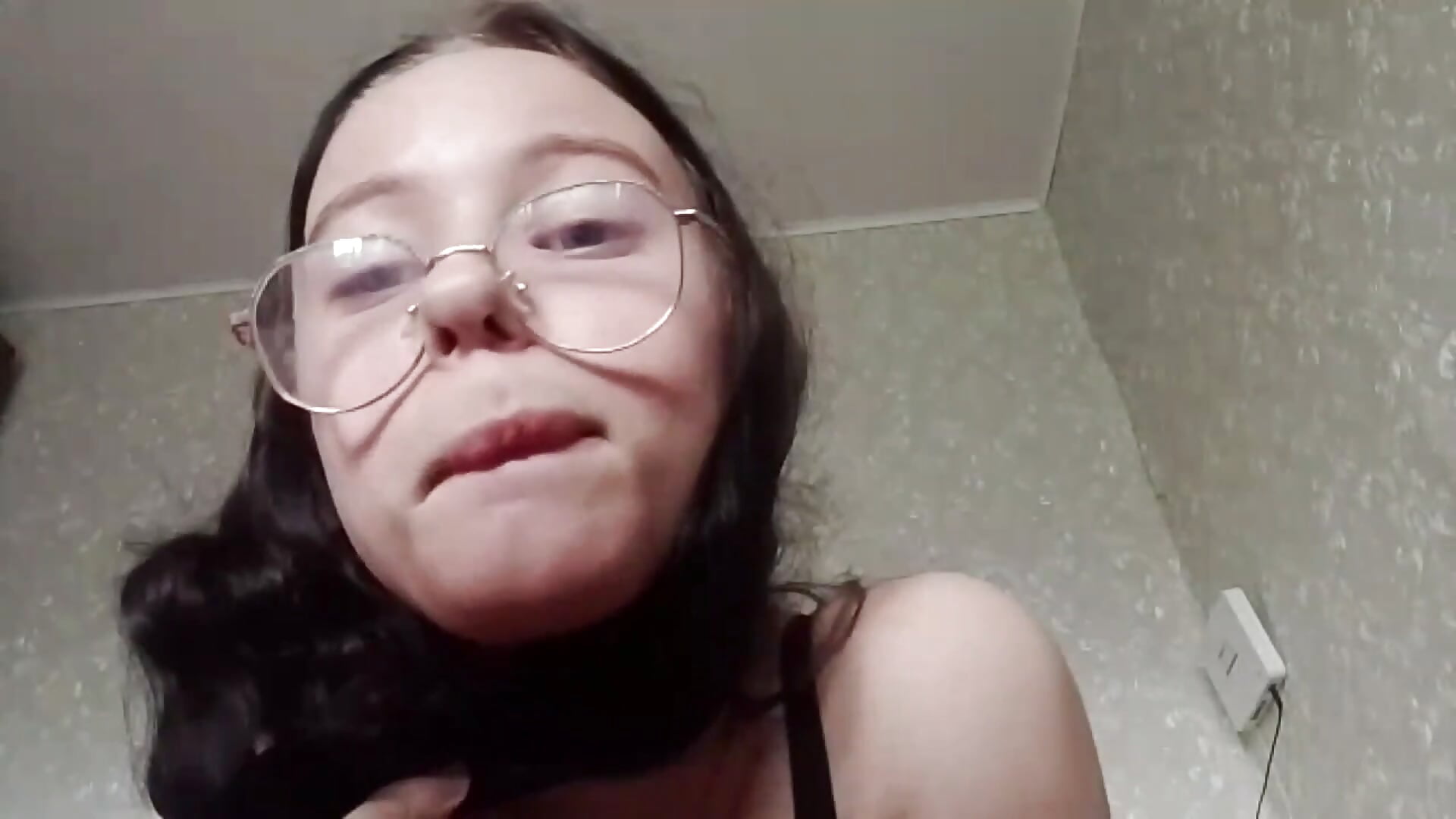 My first video here - clip cu ShanteYeddo model videochat