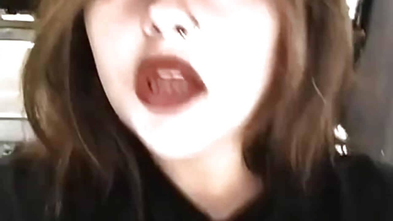 OwO – видео вебкам-модели JennieVantaa