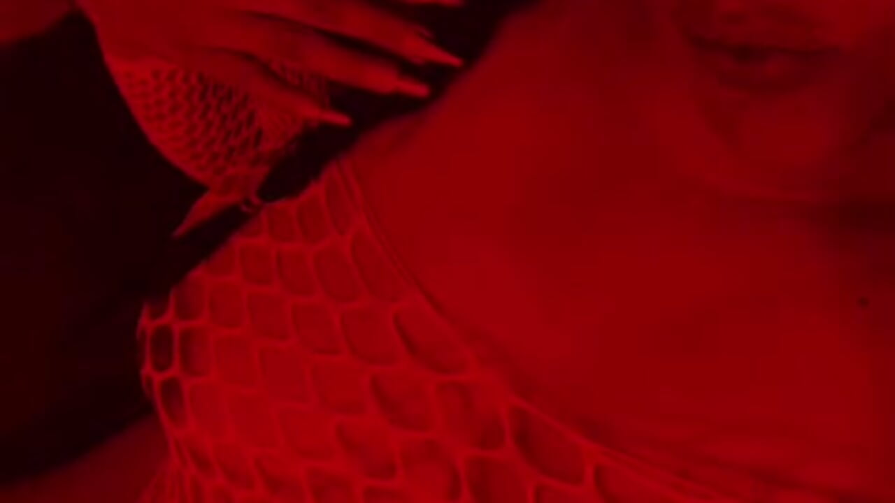 Sexy bitch - clip cu Clhoe-blake model videochat