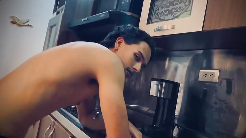 COLD DRAMA ON THE KITCHEN – video af Kai_Montel cam-model