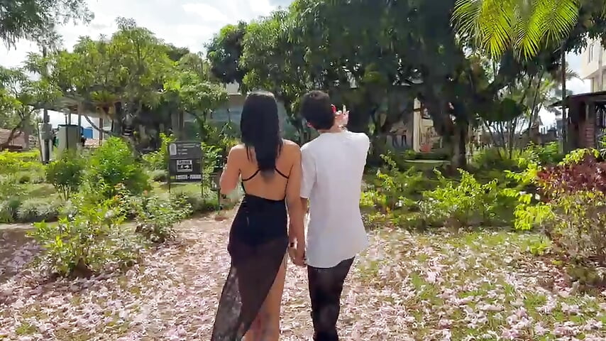 Enjoying our walks 💕 - video van nykojackson cam-model