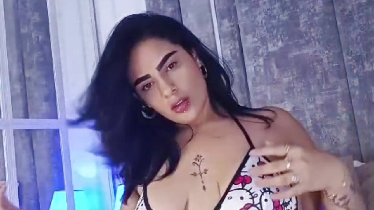 come and try me – video modela na kameri Darhana_