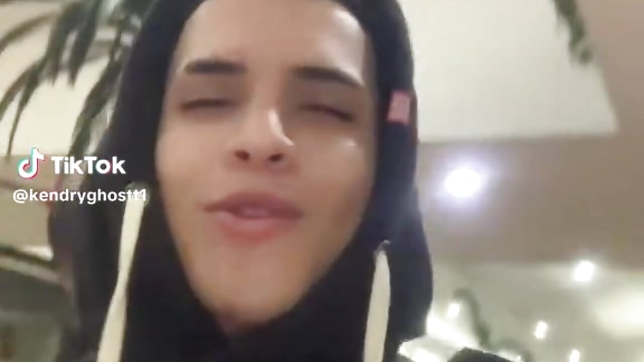 🥵🥵🥵 - סרטון של Kevin-Explosivo777, דוגמן/ית מצלמה