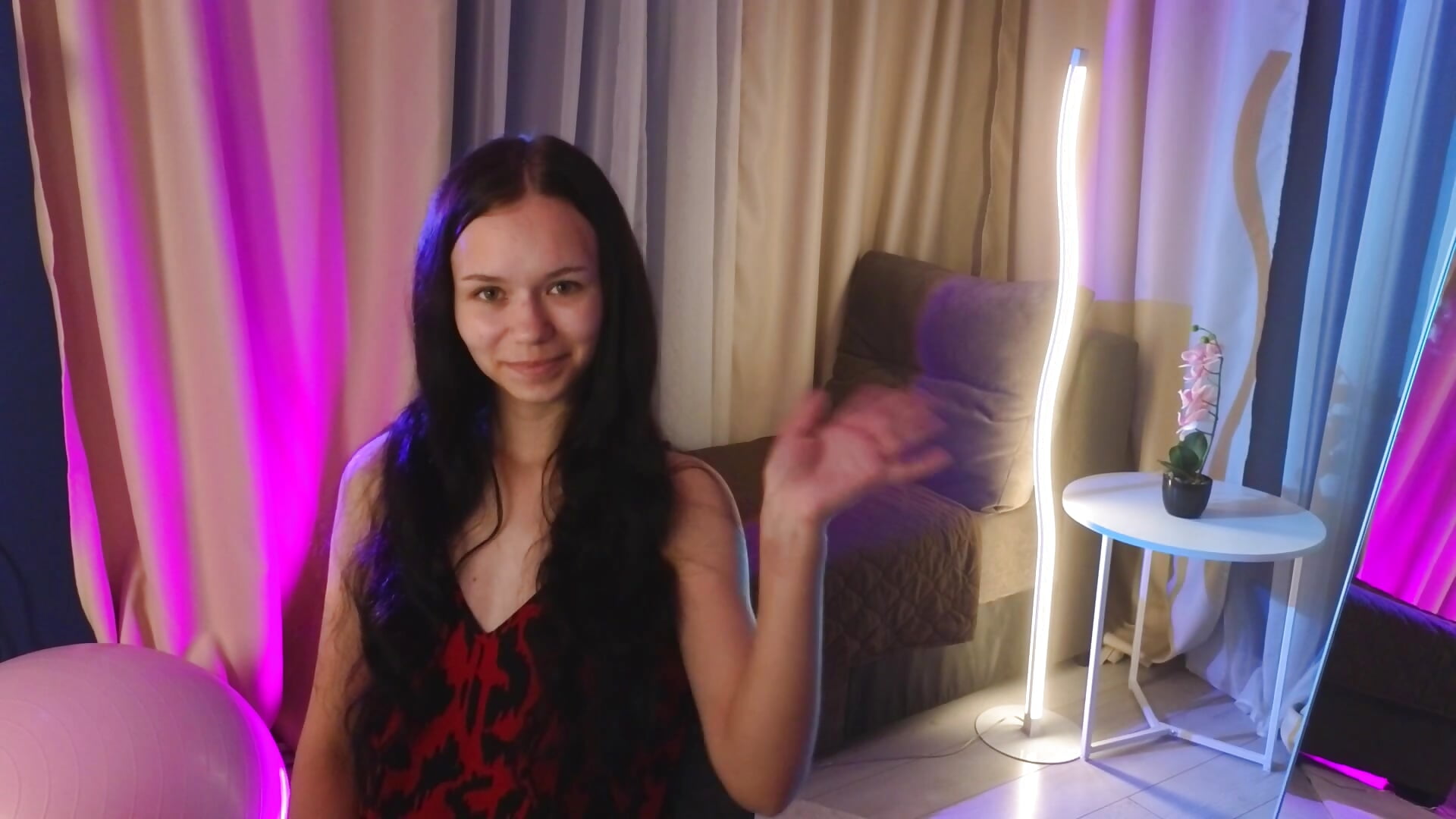 💕Sweet and innocent girl Kira 💕 - video by kira_bliss cam model