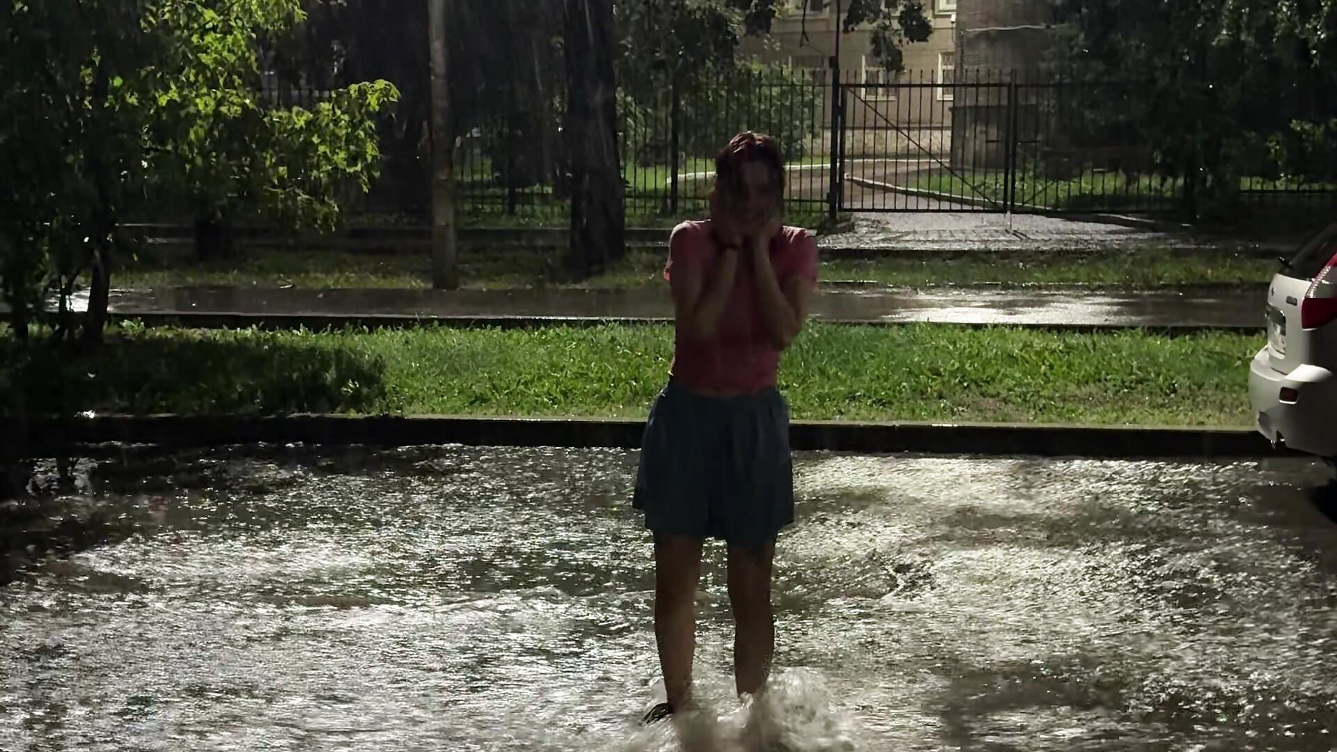 walk through the puddles<3 - video od modelky/modela ElinorMurty