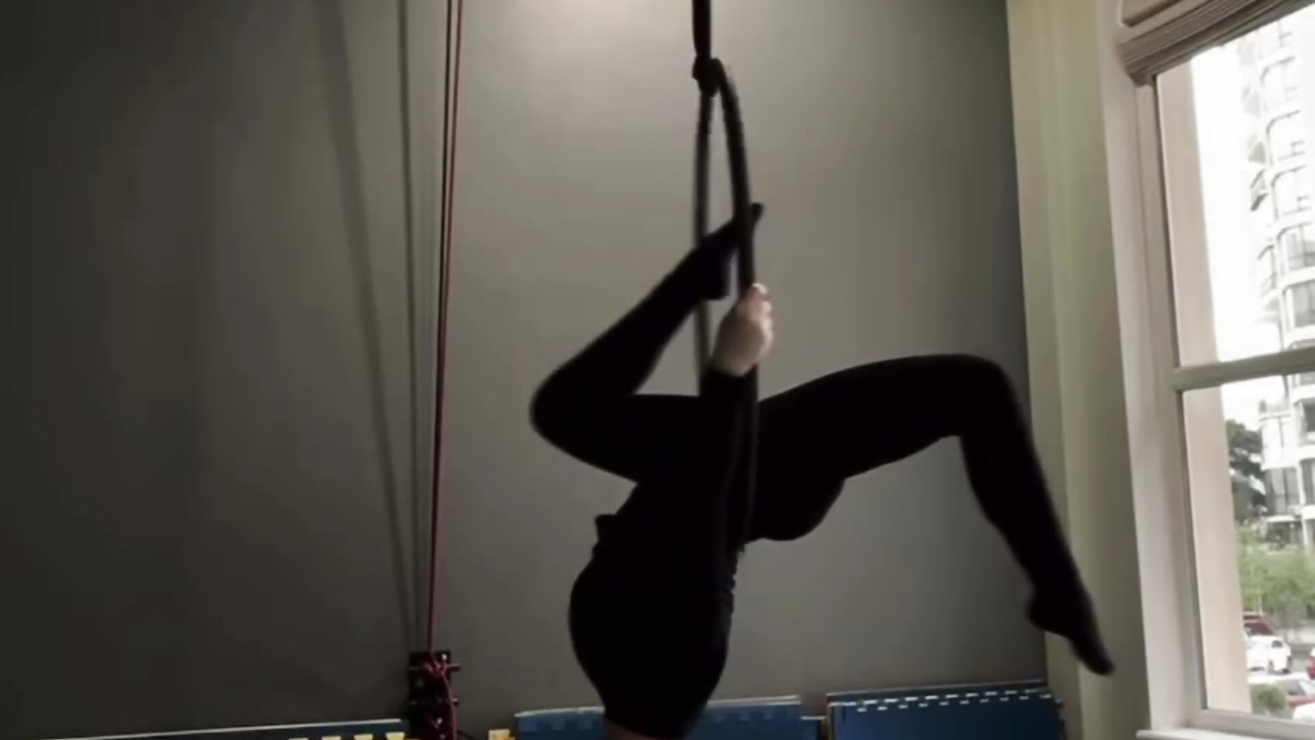 Mary sexy dance <3 - video by MaryLowland
