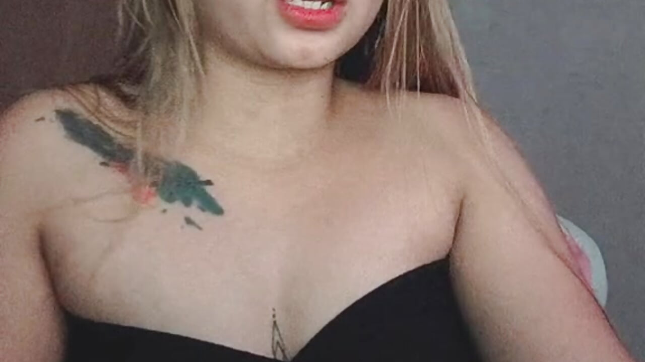 v14044g50000cv760rfog65ic7q50bpg – video modela na kameri Missy_Heart