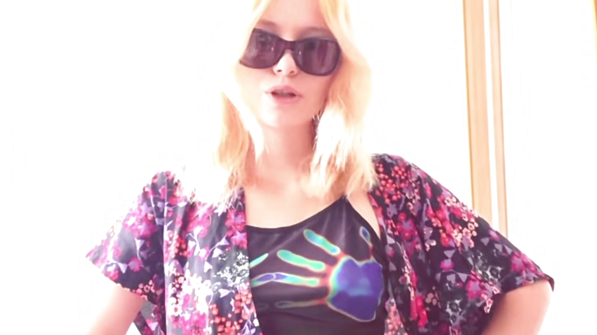 it's me;) - video by LalaTredennick