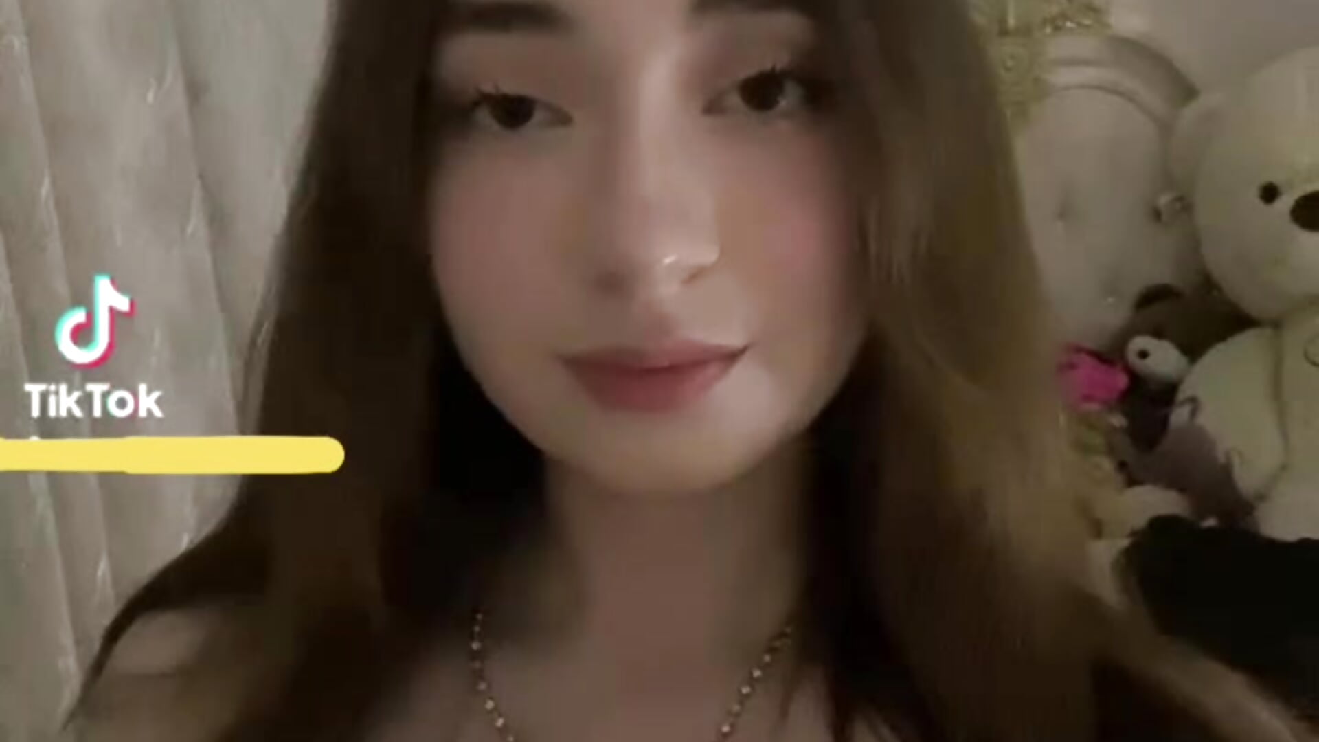 keep scrolling - Vídeo de ElianaNewall, modelo de vídeos