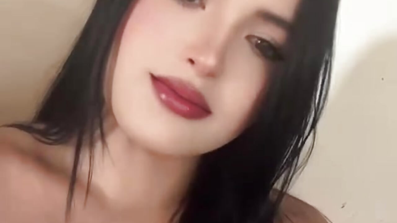 Estrellatorres – video modela na kameri EstrellaTorres