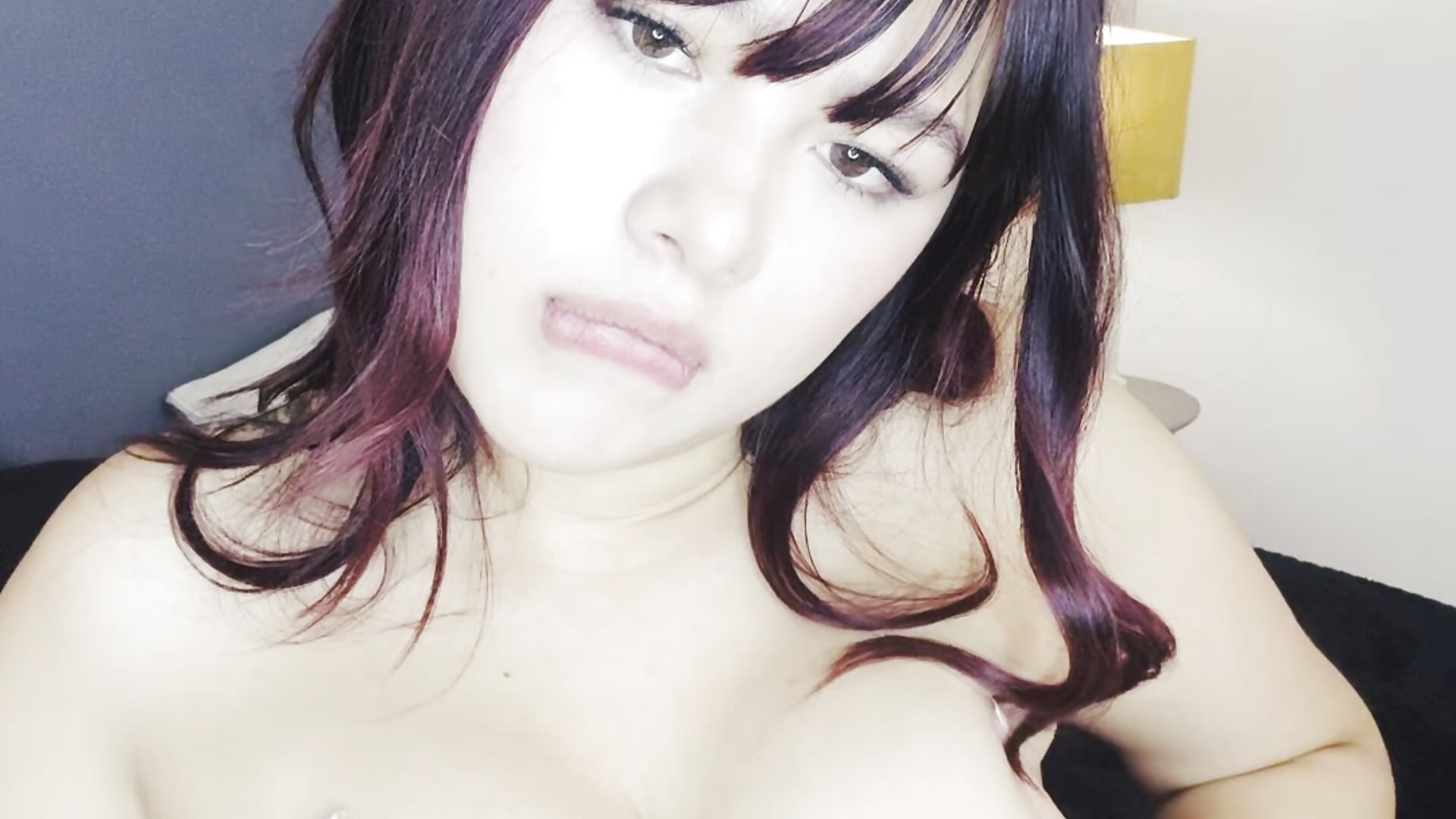 Touch my tits - video di Scarleett_02 modella di cam