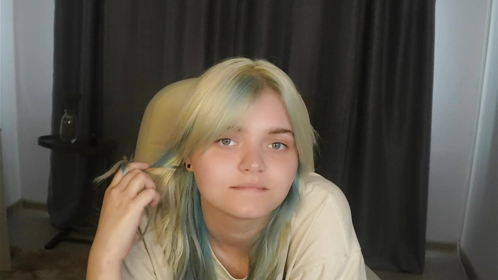 Hey.It's me ^^ - video by JannRoary cam model
