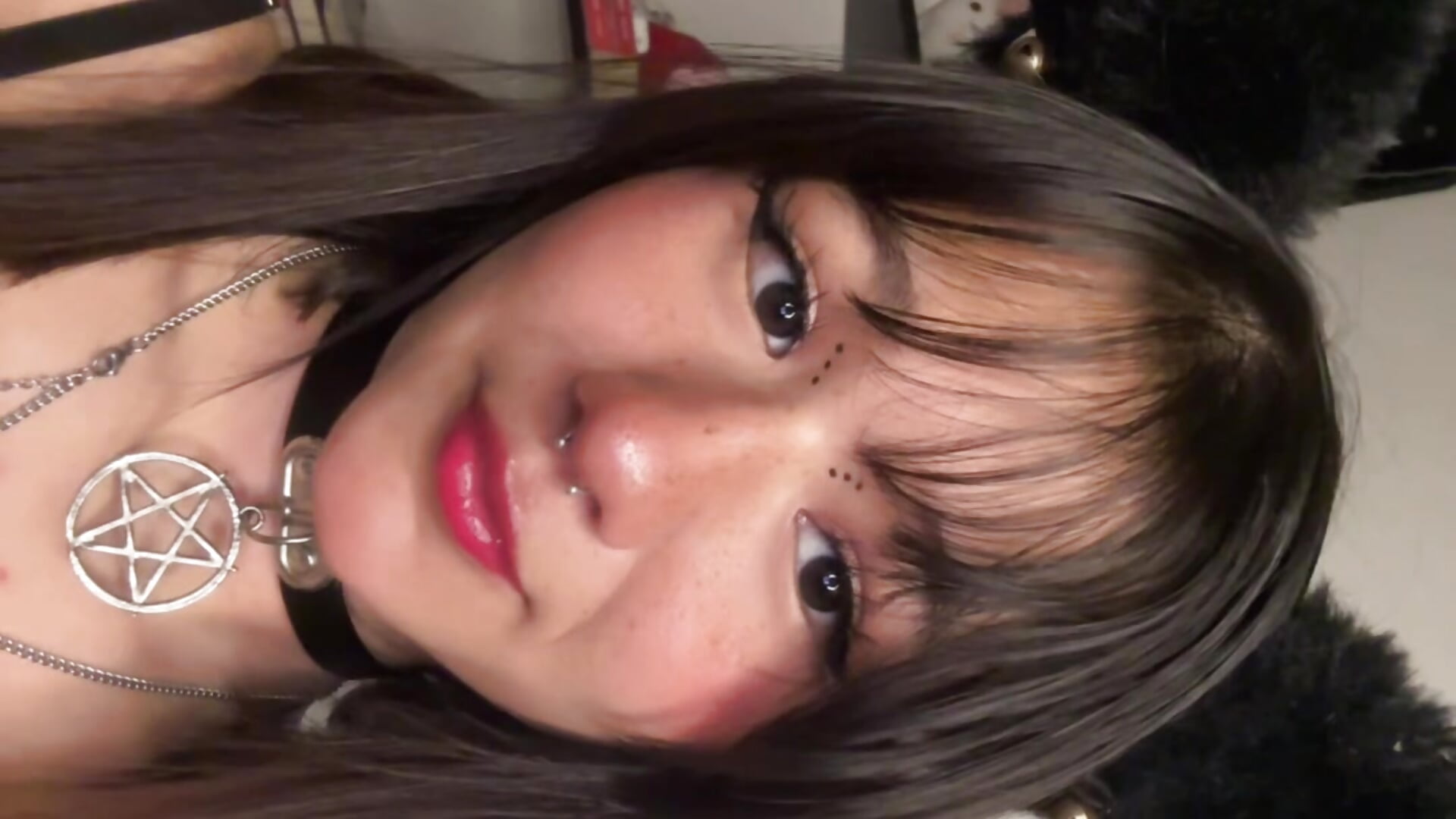 OwO — filmik ivi_sunny, modela(-lki) na kamerkach