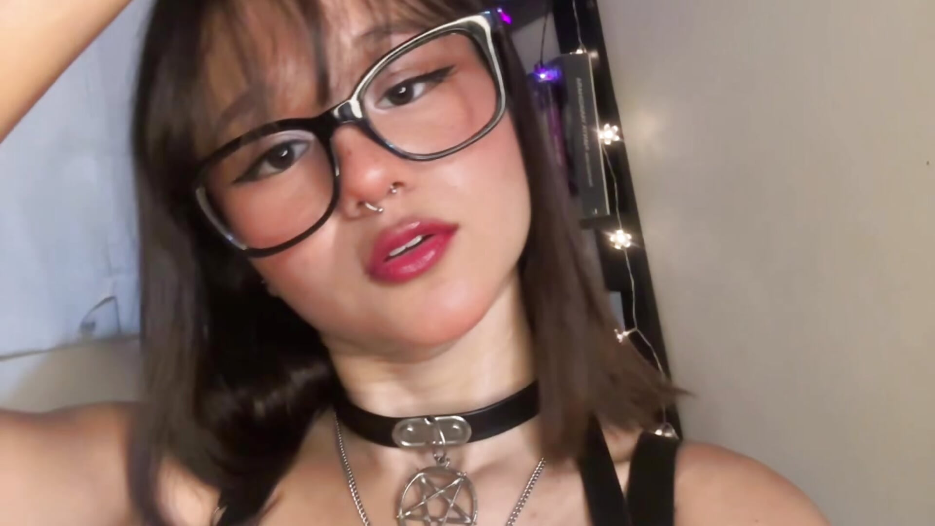 Hey you, muak🔥 – video od webkamerové modelky ivi_sunny