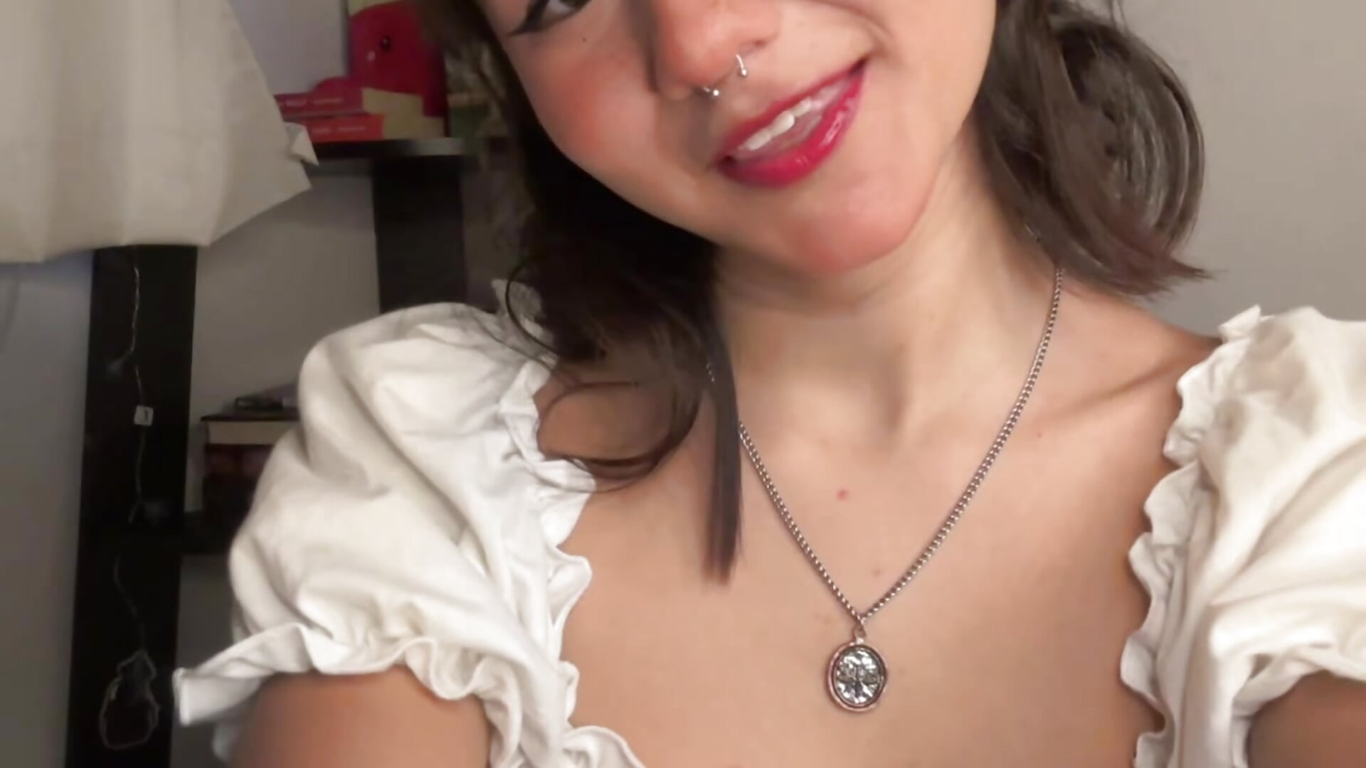 🛐 - vidéo du modèle de showcams ivi_sunny