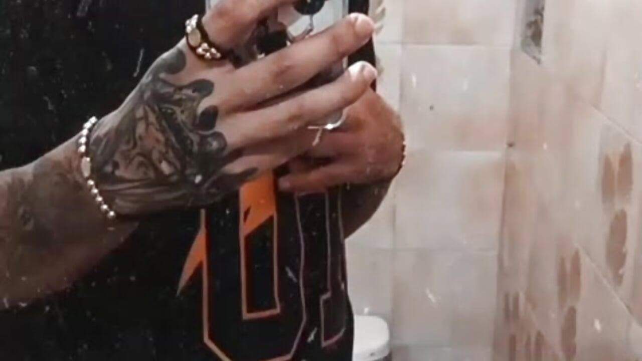 profile-intro-video-1785977799 - video MaxHornyLatin kameramallilta