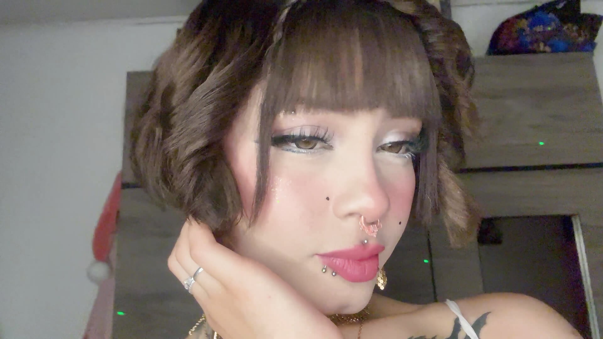 Face🤍 - vidéo du modèle de showcams CUTE_LOREE