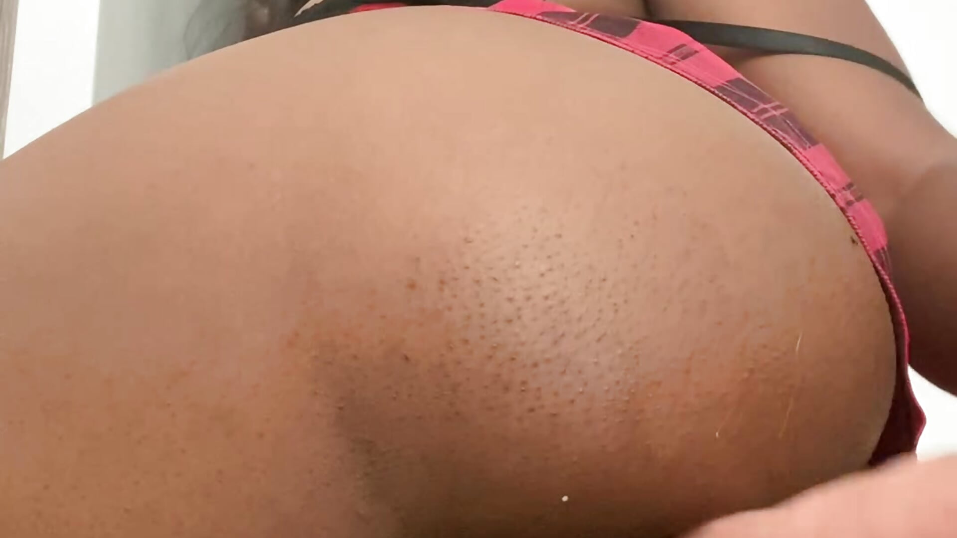 mmmmm fuck my big asshole 🌋 - Vídeo de ZoeDonalsdon, modelo de vídeos