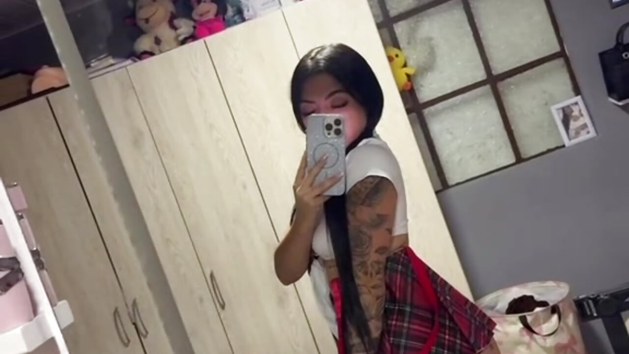 WhatsApp Video 2026-08-05 at 10,57,27 – video modela na kameri Julietta_Messy