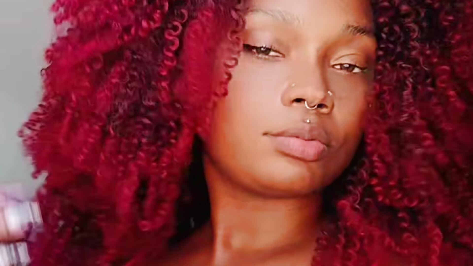 1000477756 – video od webkamerové modelky Ludyblack1