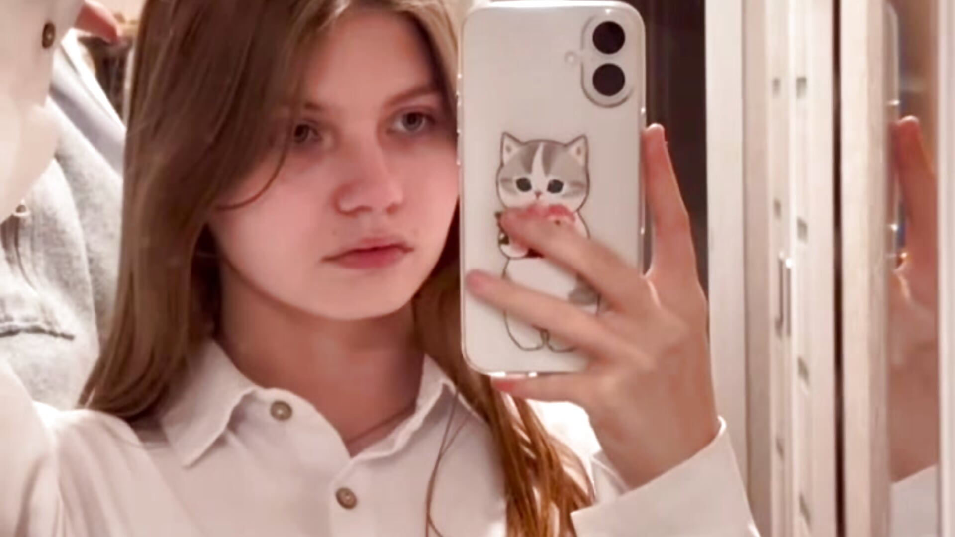 lipsync - clip cu RinaKim_ model videochat