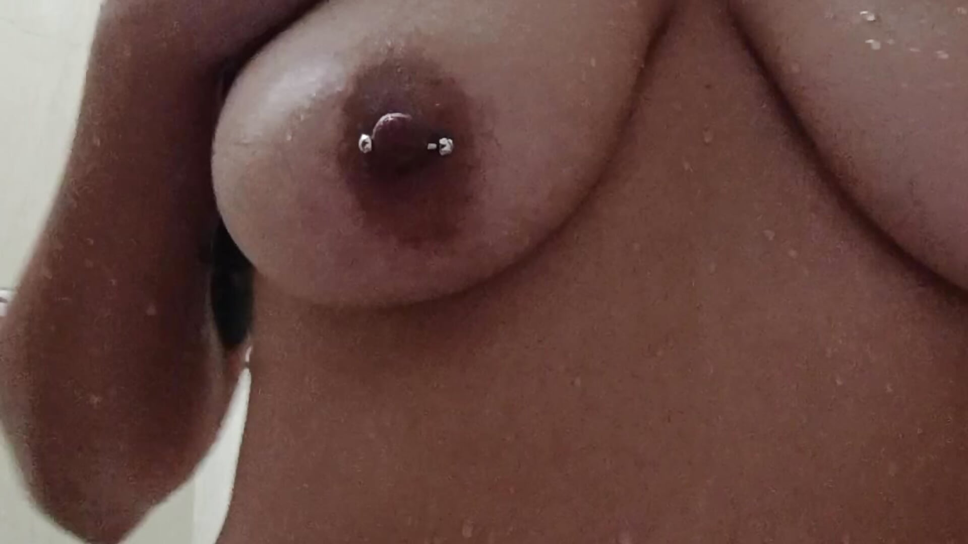 coming out of the shower - vídeo de Alissonlovesyou modelo de câmara