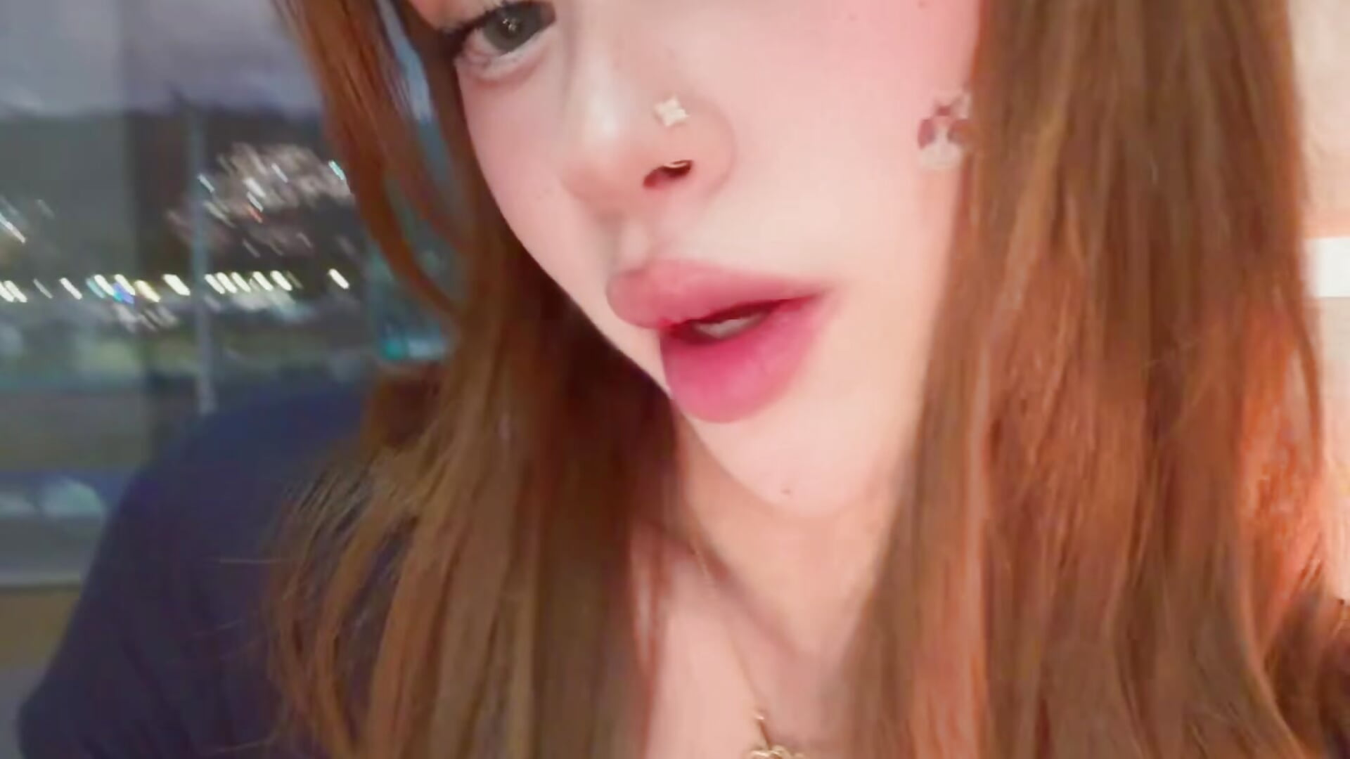 Tt jaja - video di hanna_uwwu modella di cam