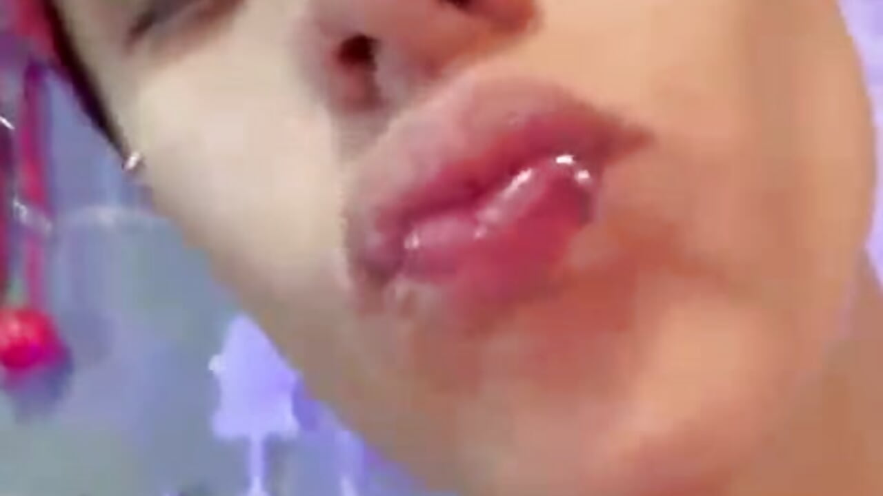 kisses to all my fans.. follow me – видео вебкам-модели MikeHunteer