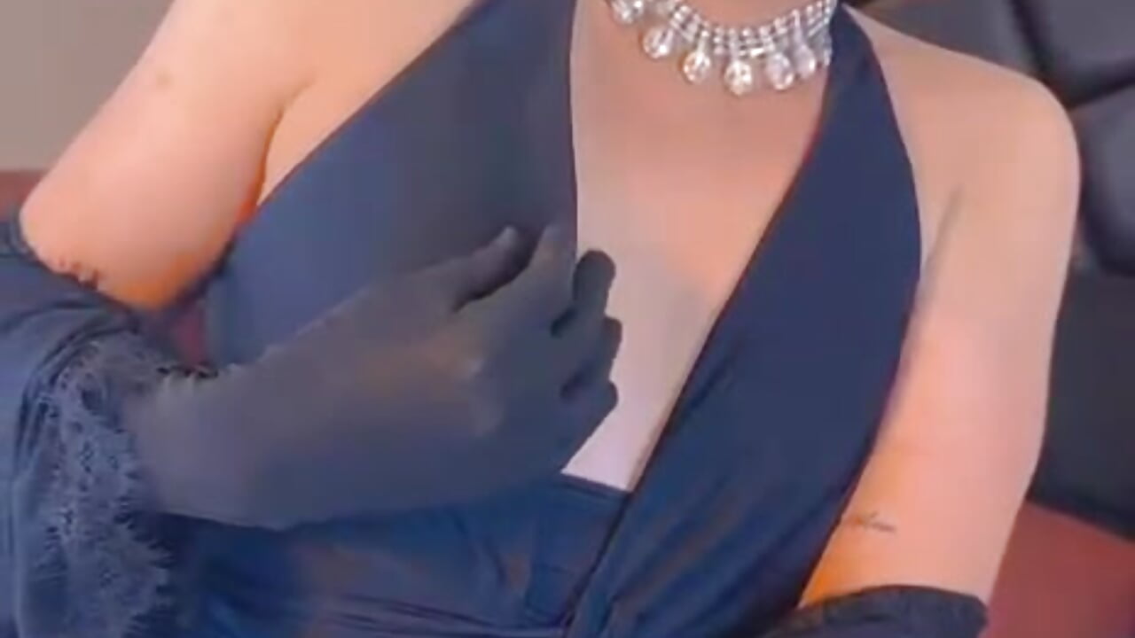 Sexy gilr - vidéo du modèle de showcams april_sul