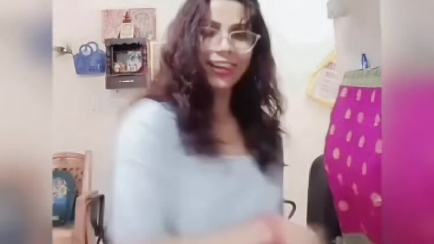 Pari Mishra Bhabhi Rassiyan Dance Video - ক্যাম মডেল mishrabhabhi43-এর ভিডিও