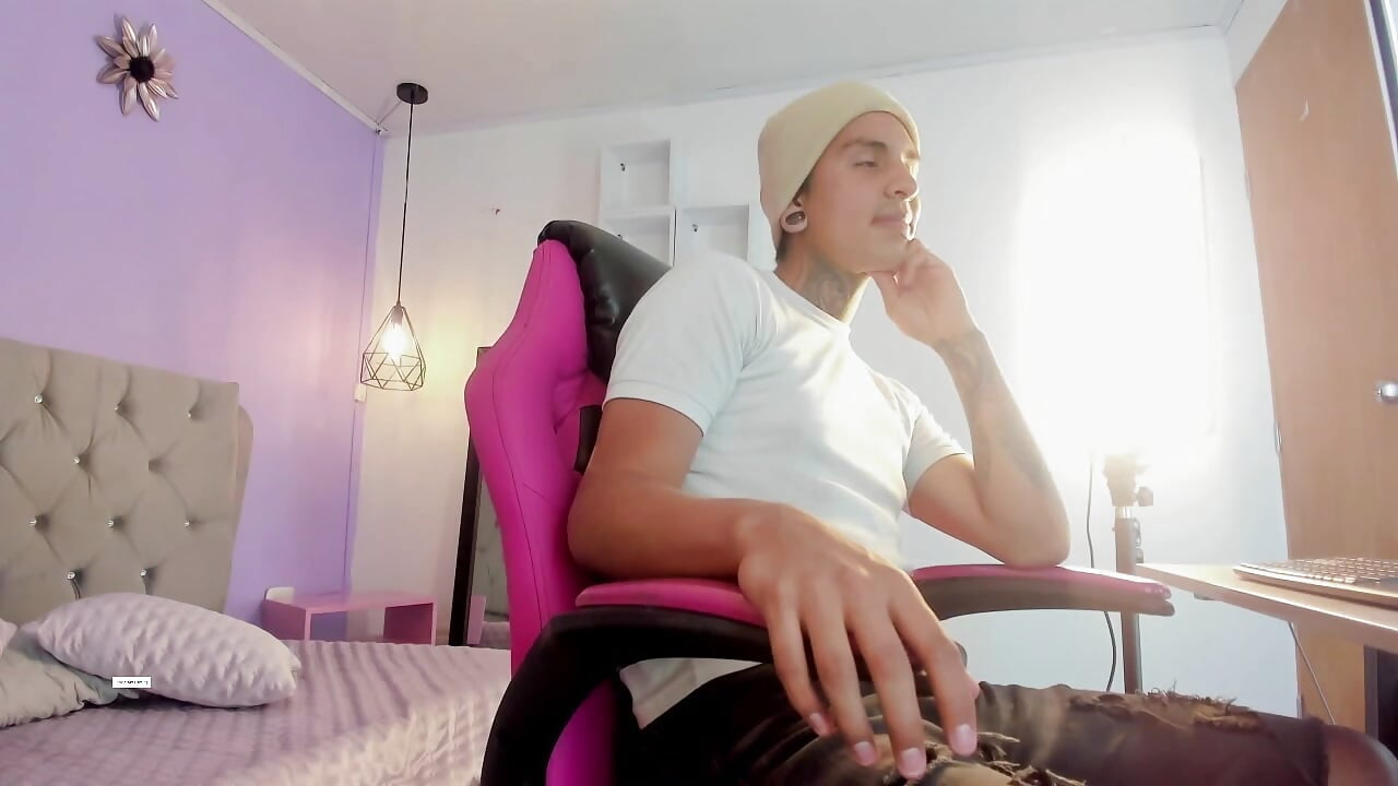 mario-leon: Vídeo de Modelo Webcam en Tendencia 7564