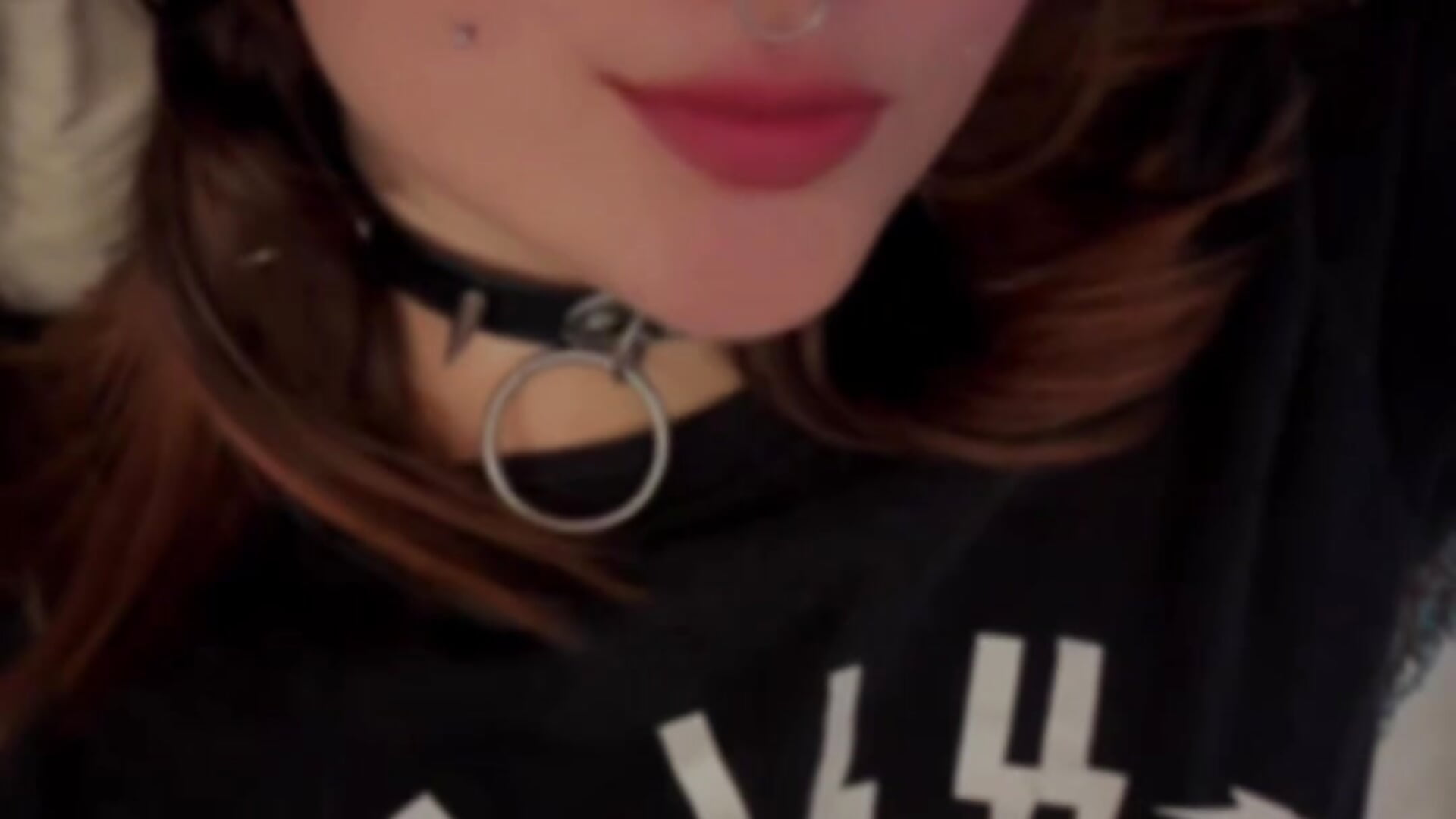 Good music and Leah Bloom - video by leah_bloom_ cam model