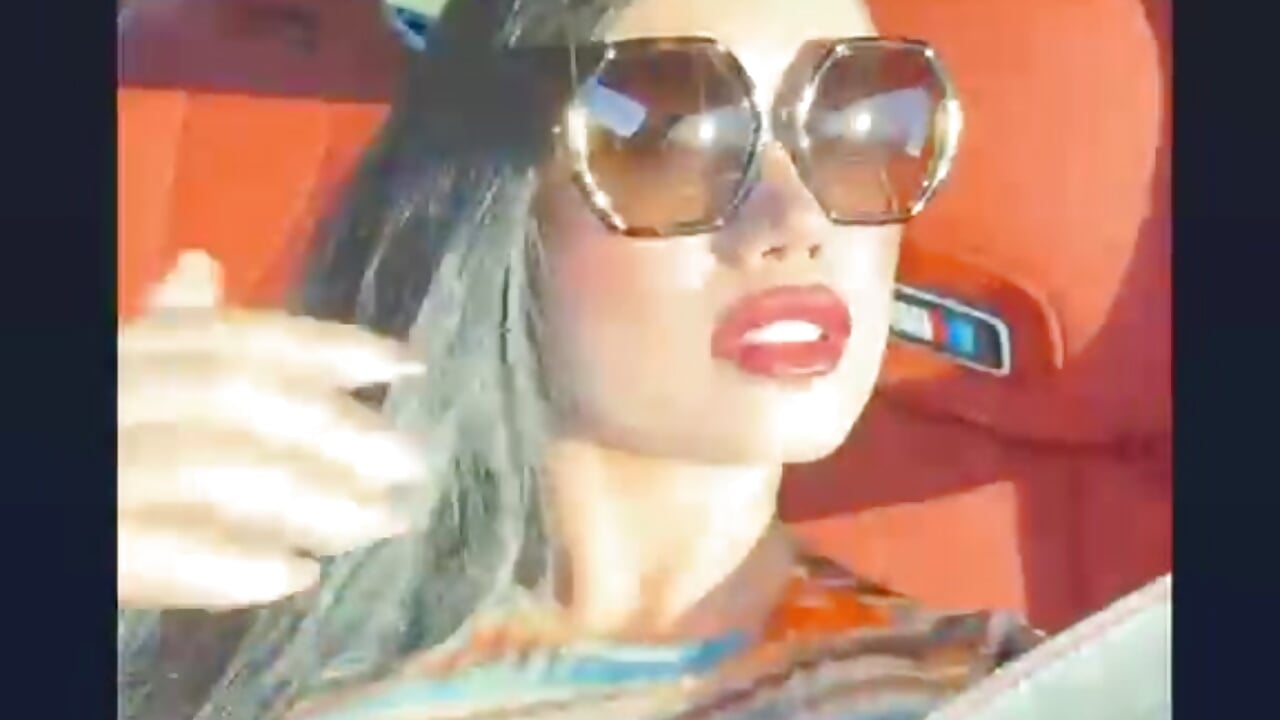 A sunny day ☀️ - vidéo du modèle de showcams LunaraVelvett