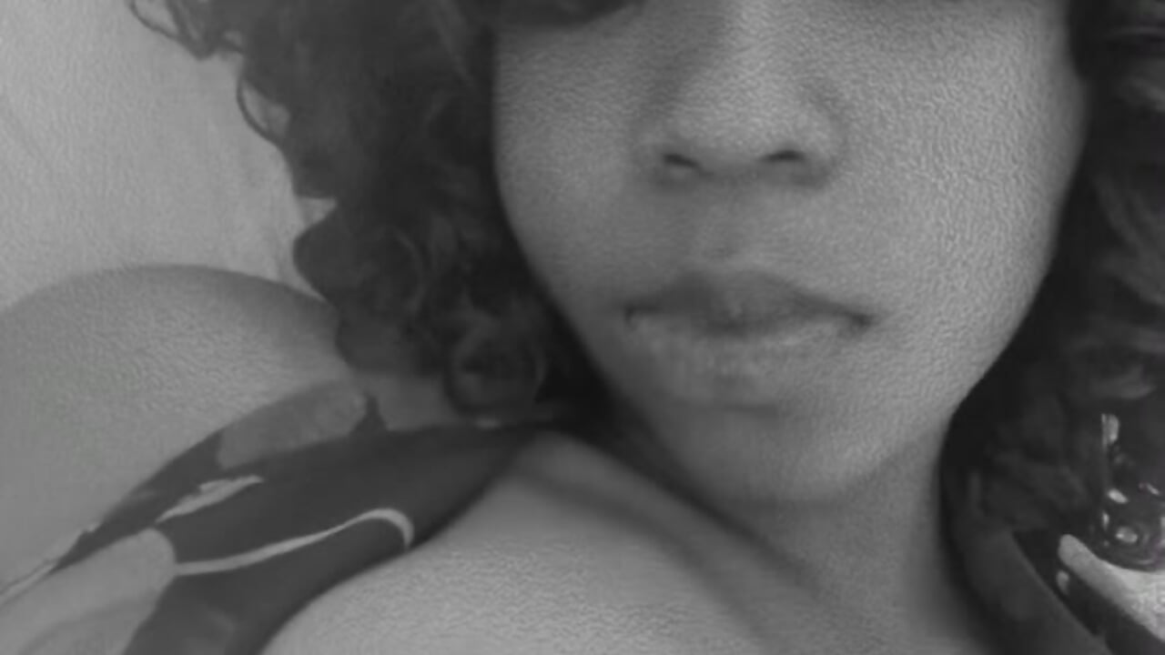 I love sucking my own nipple - video by ovalbul3 cam model