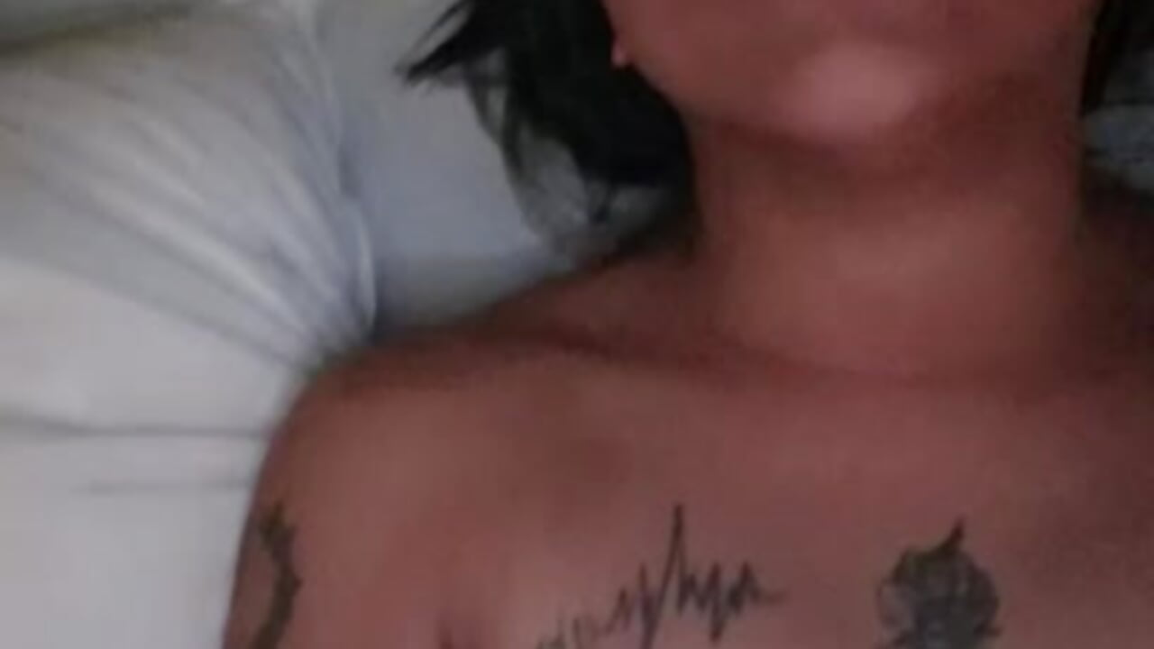 Necesito un jueguete🥒 - video by victoriaceleste69